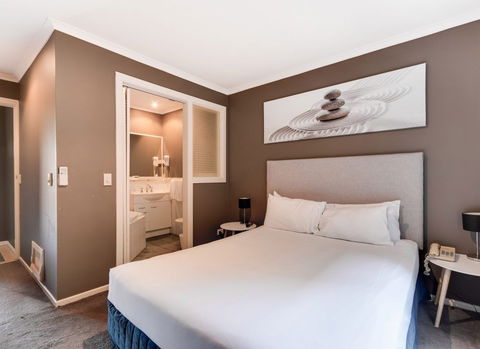 Aqualuna Beach Resort - Darwin Holiday 1