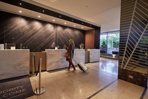 Pullman Melbourne on the Park - Darwin Holiday 2