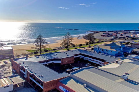 Beachfront Voyager Motor Inn - Darwin Holiday 0