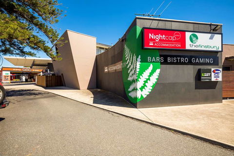 Nightcap at Finsbury Hotel - Darwin Holiday 0