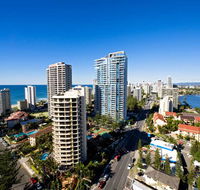 Wyndham Surfers Paradise Resort - Darwin Holiday
