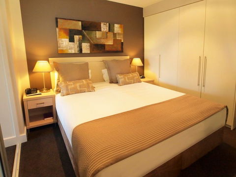 Oaks Pier Plaza - Darwin Holiday 2