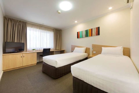 Ramada Encore By Wyndham Belconnen - Darwin Holiday 1