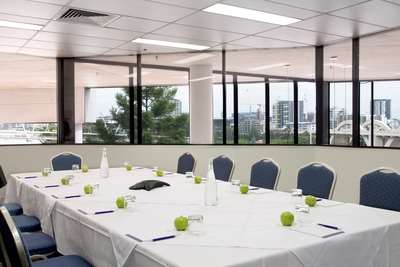 Park Regis North Quay - Darwin Holiday 9