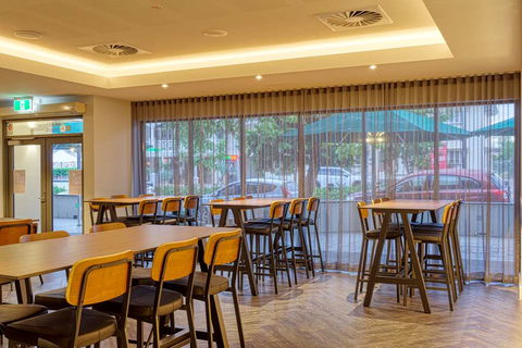 The Palmer Collective - Darwin Holiday 14