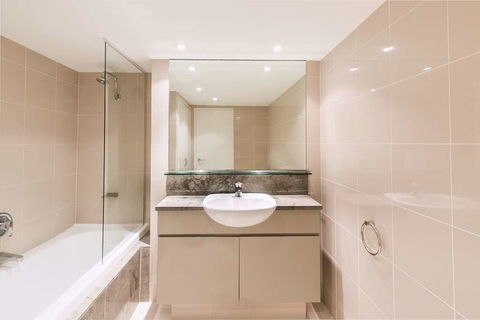 Adina Apartment Hotel Darling Harbour - Darwin Holiday 11