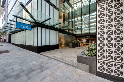 Vibe Hotel North Sydney - Darwin Holiday 1