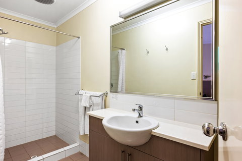 The View On Hannans - Darwin Holiday 7