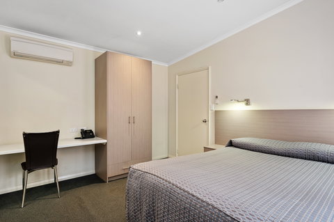 The View On Hannans - Darwin Holiday 17