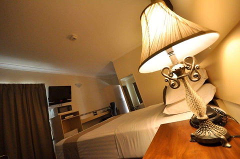 Emerald Maraboon Motor Inn - Darwin Holiday 4