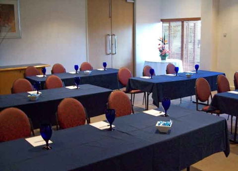 Karratha International Hotel - Darwin Holiday 5
