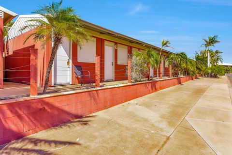 Econo Lodge Karratha - Darwin Holiday 5