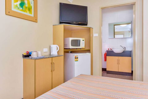 Econo Lodge Karratha - Darwin Holiday 11
