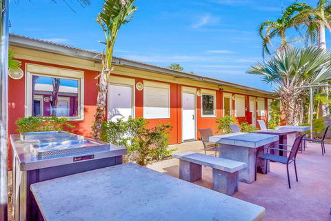 Econo Lodge Karratha - Darwin Holiday 12