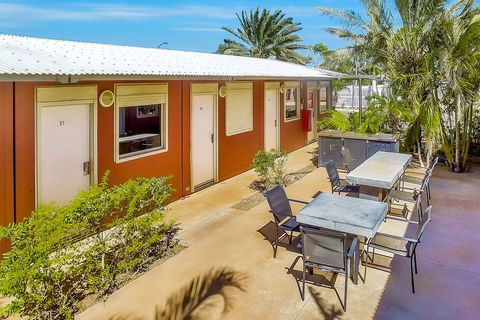 Econo Lodge Karratha - Darwin Holiday 13