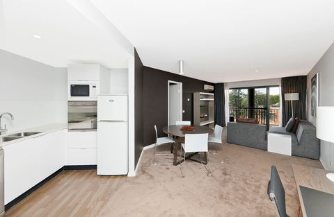 Astra Apartments The Griffin - Darwin Holiday 7