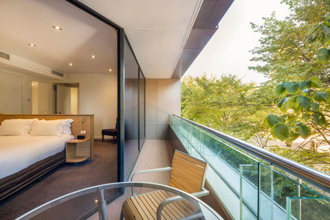 Crowne Plaza Canberra - Darwin Holiday 14