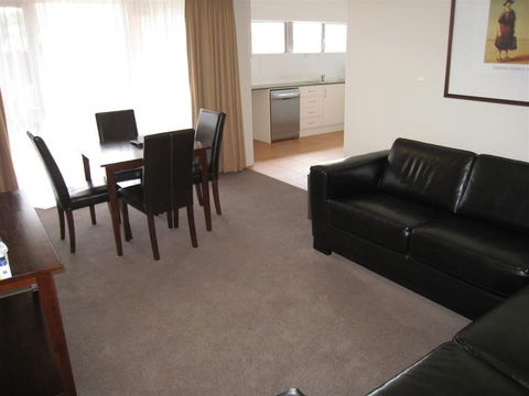 Forrest Hotel & Apartments - Darwin Holiday 3