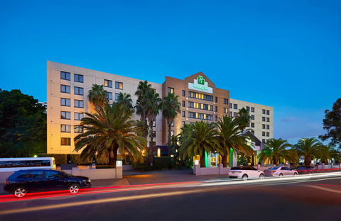 Holiday Inn Parramatta - Darwin Holiday 2