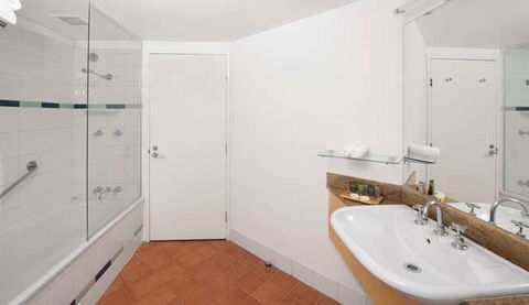 Mantra on the Esplanade - Darwin Holiday 2