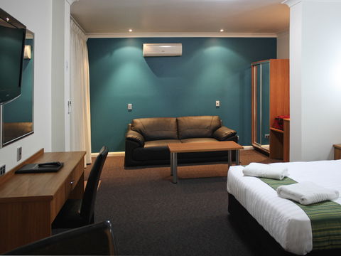 Ibis Styles Broken Hill - Darwin Holiday 0