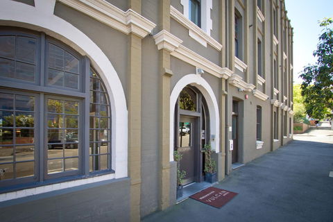 The Vulcan Hotel - Darwin Holiday 1