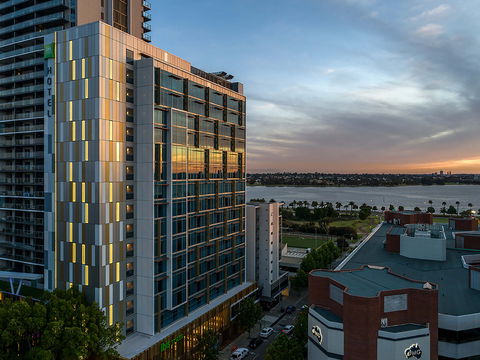 Ibis Styles East Perth Hotel - Darwin Holiday 0