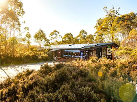 Discovery Parks Cradle Mountain - Darwin Holiday 1