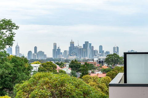 Artel Apartment Hotel Melbourne - Darwin Holiday 1