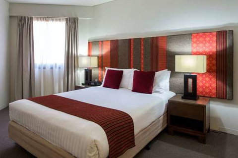 Mantra on Hay - Darwin Holiday 4