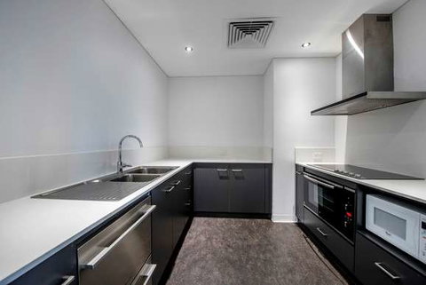 Mantra on Hay - Darwin Holiday 9