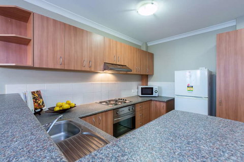 Mont Clare Boutique Apartments - Darwin Holiday 11