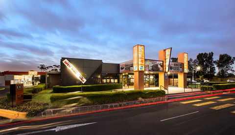 Nightcap At Keysborough Hotel - Darwin Holiday 0