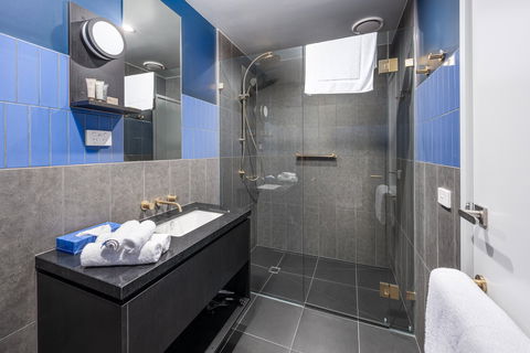 Oros Plus Hotel - Darwin Holiday 10