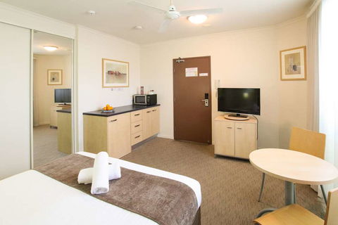 Caloundra Central Apartment Hotel - Darwin Holiday 14
