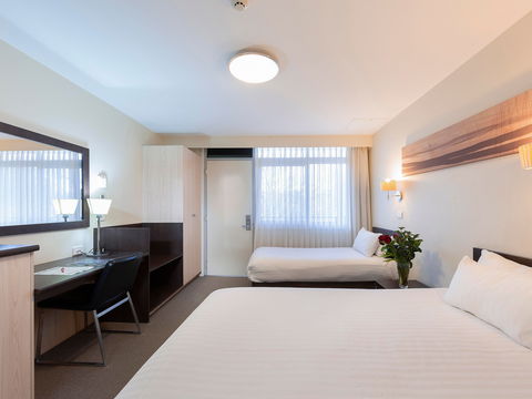 ibis Styles Canberra Tall Trees - Darwin Holiday 5