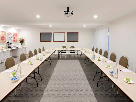 ibis Styles Canberra Tall Trees - Darwin Holiday 6