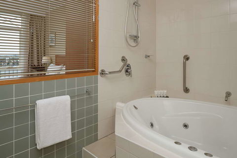 Rydges Newcastle - Darwin Holiday 14