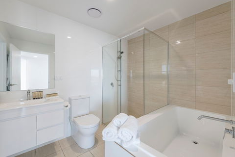 Astra Apartments Newcastle - Darwin Holiday 5