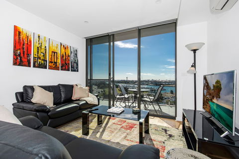 Astra Apartments Newcastle - Darwin Holiday 7