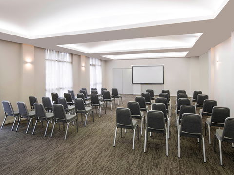 Mercure Newcastle - Darwin Holiday 9