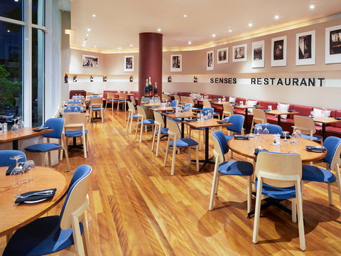 Novotel Perth Langley - Darwin Holiday 12