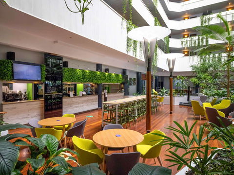 Novotel Darwin Atrium - Darwin Holiday 3