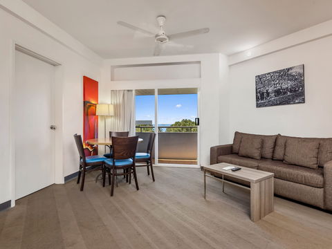 Novotel Darwin Atrium - Darwin Holiday 6