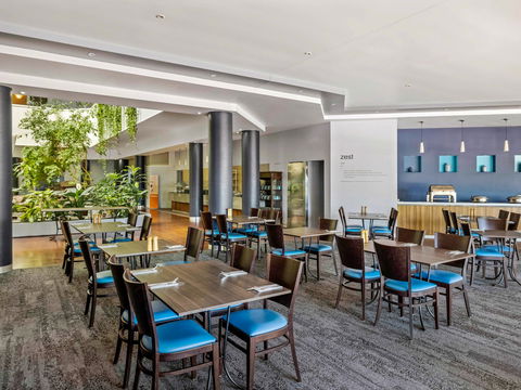 Novotel Darwin Atrium - Darwin Holiday 11