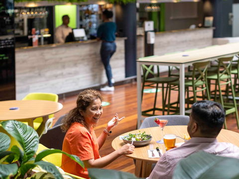 Novotel Darwin Atrium - Darwin Holiday 13