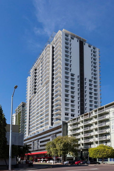 Oaks Elan Darwin - Darwin Holiday 0