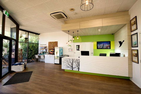 Contour Hotel - Darwin Holiday 1