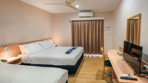 Contour Hotel - Darwin Holiday 5
