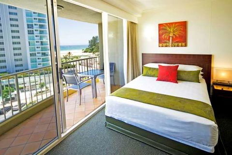 Mantra Twin Towns Coolangatta - Darwin Holiday 3